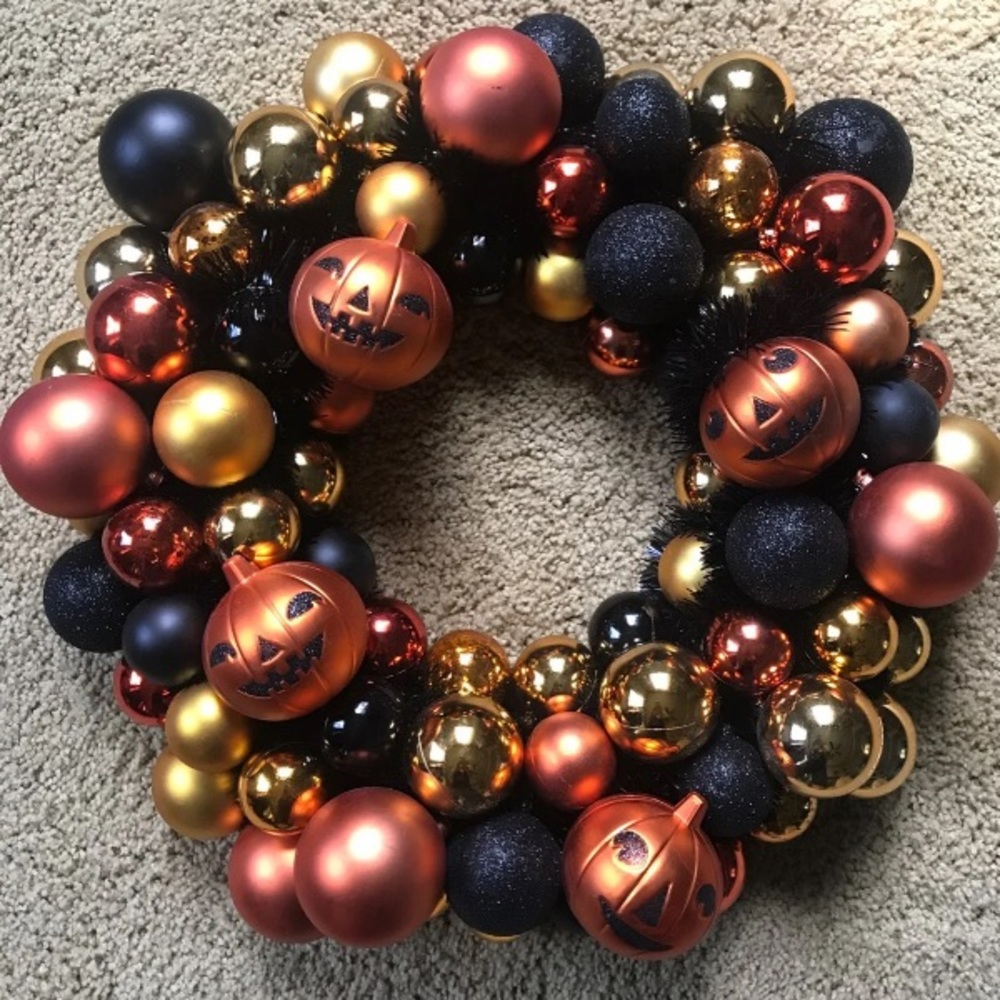 NWT Halloween Wreath